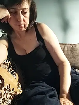 Snapshot of MaryKiki5619 chatting on 11.27.25 MaryKiki5619 online show from 11.27.25