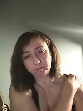 Snapshot of MaryKiki5619 chatting on 11.28.25 MaryKiki5619 online show from 11.28.25