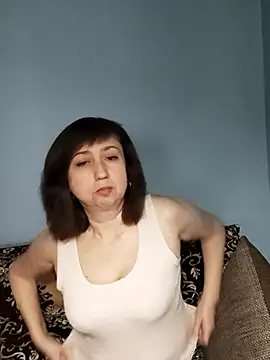 Snapshot of MaryKiki5619 chatting on 12.05.25 MaryKiki5619 online show from 12.05.25