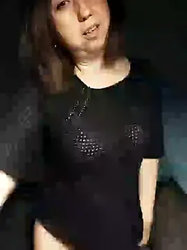 Snapshot of MaryKiki5619 chatting on 12.16.25 MaryKiki5619 online show from 12.16.25