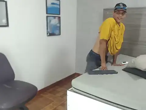 wiltom  online show from 11.30.25