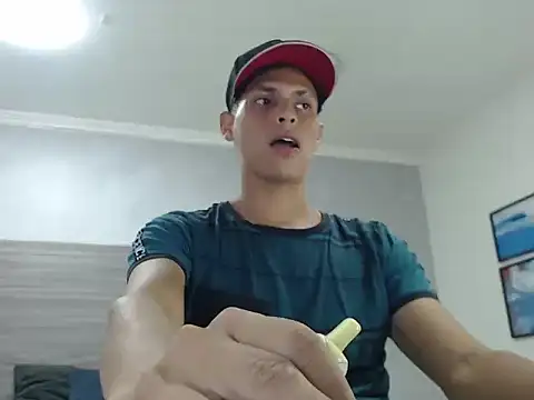 wiltom  online show from 12.14.25