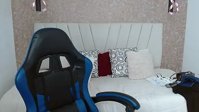 AliceSmity  online show from 12.21.25