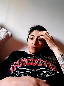 Snapshot of besosseductores chatting on 11.03.25 besosseductores online show from 11.03.25