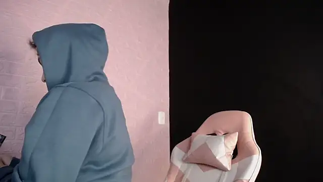 Dominic Queen1 online show from 12.05.25