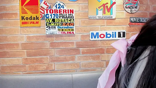 Snapshot of foxy_sharlotte chatting on 01.05.26 foxy sharlotte online show from 01.05.26