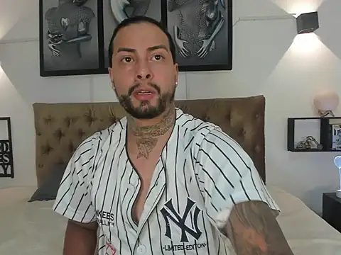 Snapshot of christopher_palmerjs chatting on 07.11.26 christopher palmerjs online show from 07.11.26