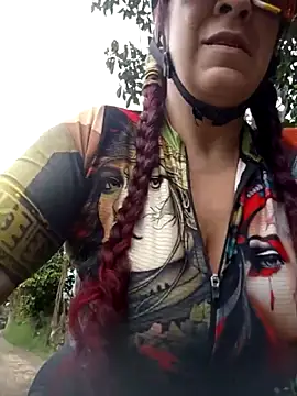 Snapshot of LAPOTRA_04 chatting on 11.21.25 LAPOTRA 04 online show from 11.21.25