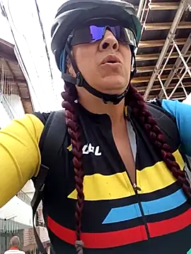 Snapshot of LAPOTRA_04 chatting on 12.13.25 LAPOTRA 04 online show from 12.13.25