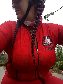 Snapshot of LAPOTRA_04 chatting on 02.15.26 LAPOTRA 04 online show from 02.15.26