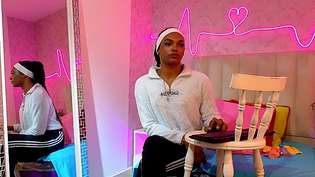 Snapshot of Kardy_Castle7 chatting on 12.03.25 Kardy Castle7 online show from 12.03.25