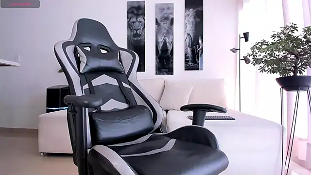 IamKael  online show from 12.05.25