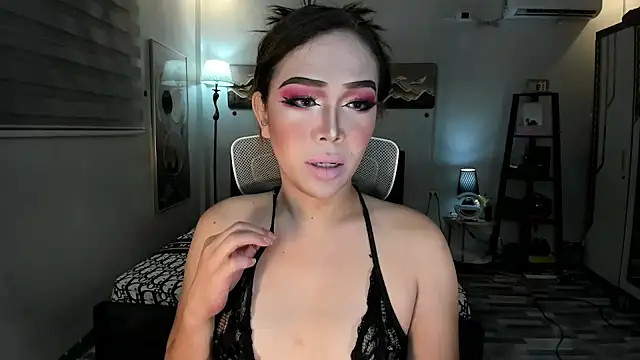 Snapshot of Cumforsale chatting on 11.15.25 Cumforsale online show from 11.15.25