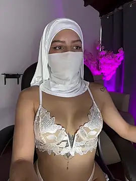 Snapshot of shaima__ chatting on 06.11.26 shaima online show from 06.11.26