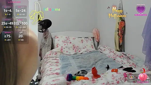 Snapshot of AdonisBlossoms chatting on 10.26.25 AdonisBlossoms online show from 10.26.25