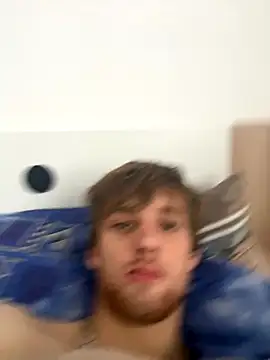 Snapshot of PetrTucnak chatting on 10.26.25 PetrTucnak online show from 10.26.25