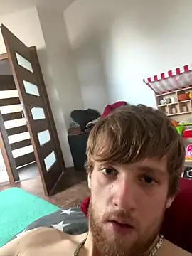 Snapshot of PetrTucnak chatting on 11.08.25 PetrTucnak online show from 11.08.25