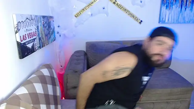 Snapshot of samu1997 chatting on 10.31.25 samu1997 online show from 10.31.25