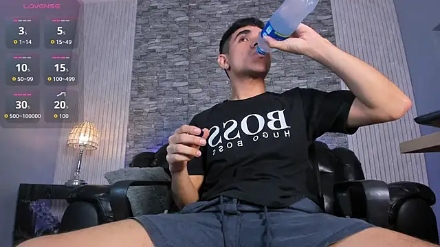 Snapshot of zack_joness18 chatting on 11.27.25 zack joness18 online show from 11.27.25