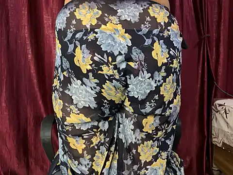 Snapshot of Ritika_janu chatting on 11.29.25 Ritika janu online show from 11.29.25