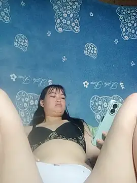 Snapshot of Noelle-e chatting on 02.14.26 Noelle-e online show from 02.14.26