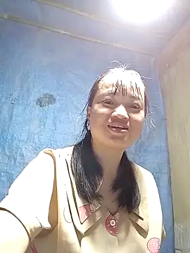 Snapshot of Noelle-e chatting on 04.04.26 Noelle-e online show from 04.04.26