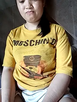 Snapshot of Noelle-e chatting on 04.11.26 Noelle-e online show from 04.11.26