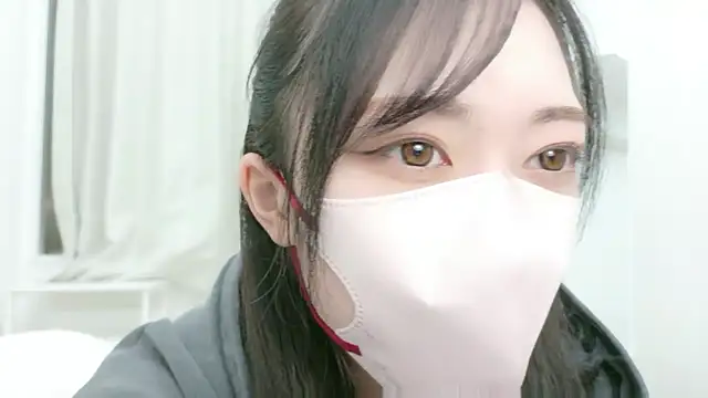 Snapshot of annachan_v chatting on 04.14.26 annachan v online show from 04.14.26