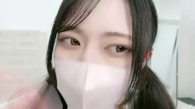 Snapshot of annachan_v chatting on 04.15.26 annachan v online show from 04.15.26