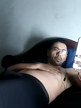 Leocuma82 online show from 11.02.25