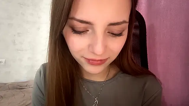 Snapshot of AliceStacy chatting on 11.05.25 AliceStacy online show from 11.05.25