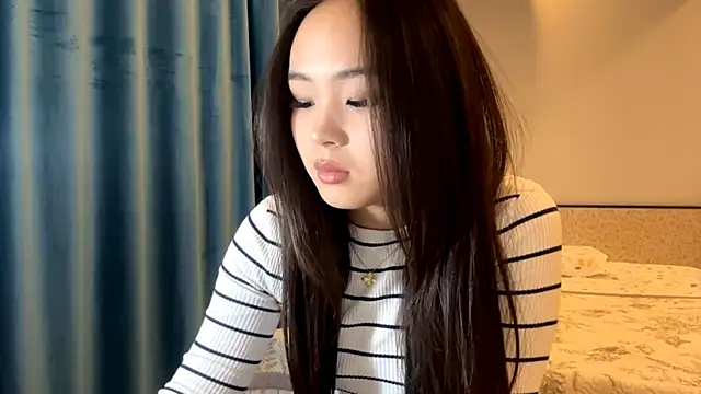 Snapshot of SupremeDividend chatting on 11.15.25 SupremeDividend online show from 11.15.25