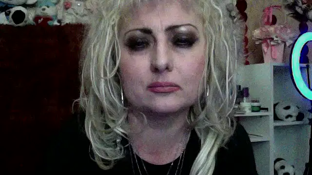 xHot Amazonq online show from 01.17.26