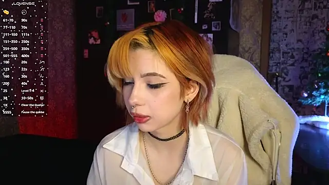 Snapshot of MissMorganMoon chatting on 12.17.25 MissMorganMoon online show from 12.17.25