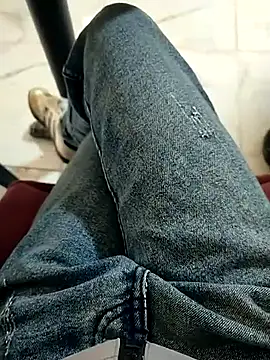 Snapshot of Arabe-man chatting on 11.20.25 Arabe-man online show from 11.20.25