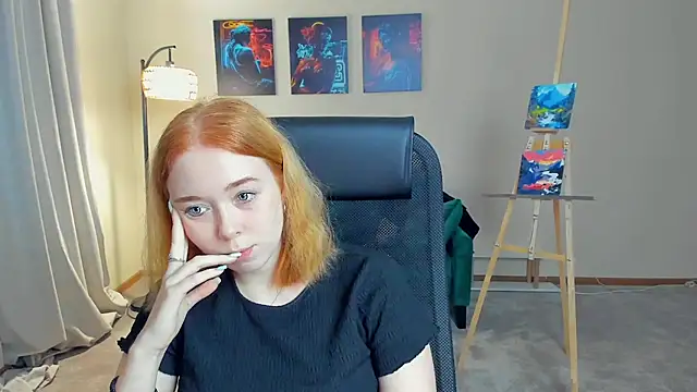 Snapshot of AddieOsler chatting on 10.30.25 AddieOsler online show from 10.30.25