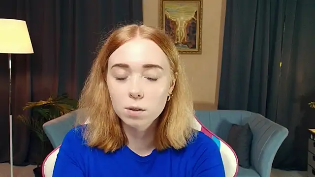 Snapshot of AddieOsler chatting on 11.24.25 AddieOsler online show from 11.24.25