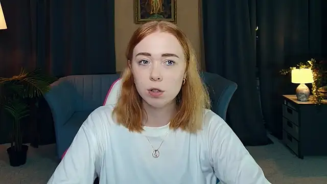 Snapshot of AddieOsler chatting on 12.14.25 AddieOsler online show from 12.14.25