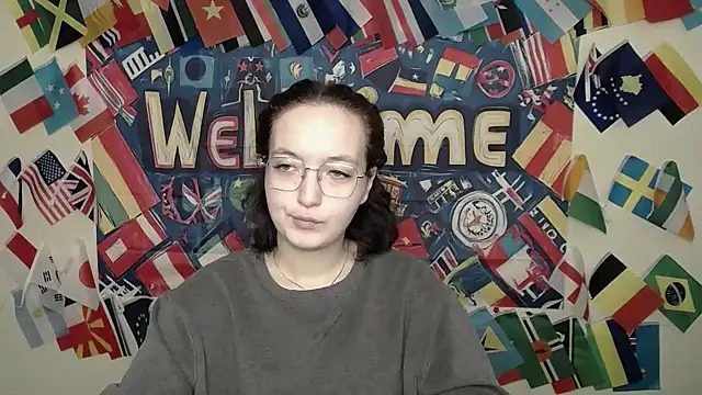 Snapshot of MissAriaa chatting on 10.30.25 MissAriaa online show from 10.30.25