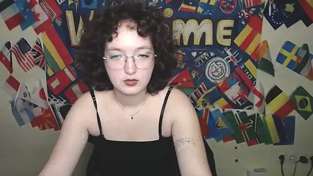 Snapshot of MissAriaa chatting on 11.02.25 MissAriaa online show from 11.02.25