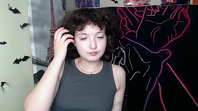 Snapshot of MissAriaa chatting on 11.03.25 MissAriaa online show from 11.03.25