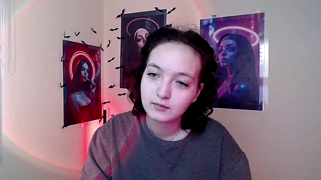 Snapshot of MissAriaa chatting on 11.04.25 MissAriaa online show from 11.04.25