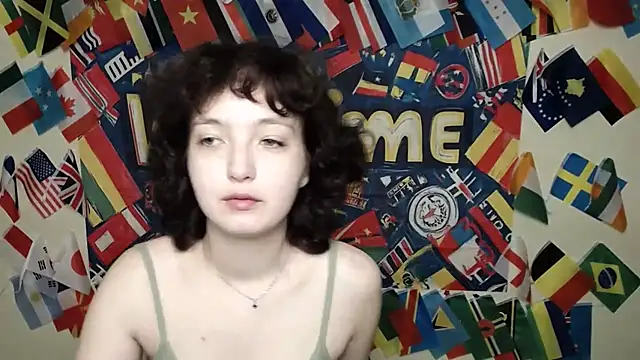 Snapshot of MissAriaa chatting on 11.05.25 MissAriaa online show from 11.05.25