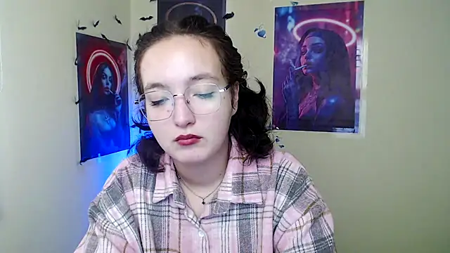 Snapshot of MissAriaa chatting on 11.20.25 MissAriaa online show from 11.20.25