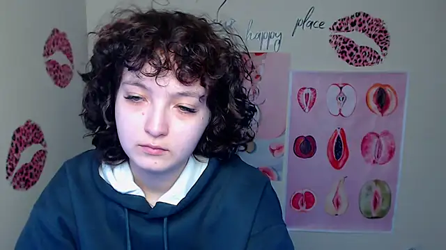 Snapshot of MissAriaa chatting on 11.24.25 MissAriaa online show from 11.24.25