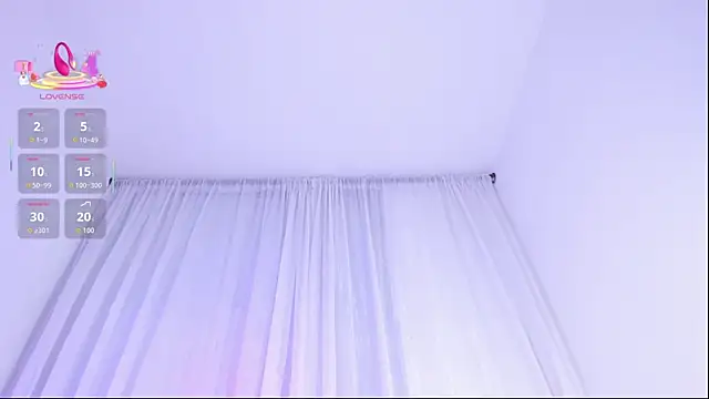 Snapshot of Leyacopper_ chatting on 11.24.25 Leyacopper online show from 11.24.25