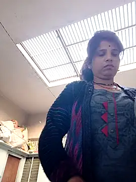 Snapshot of Sabhana_cuty chatting on 12.02.25 Sabhana cuty online show from 12.02.25