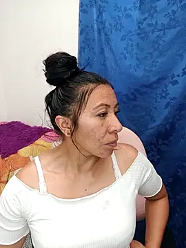 Snapshot of Esmeralda_546 chatting on 02.04.26 Esmeralda 546 online show from 02.04.26