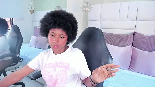 violeta ruizz online show from 11.18.25