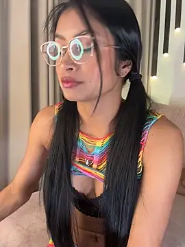 saragrey77 online show from 11.26.25